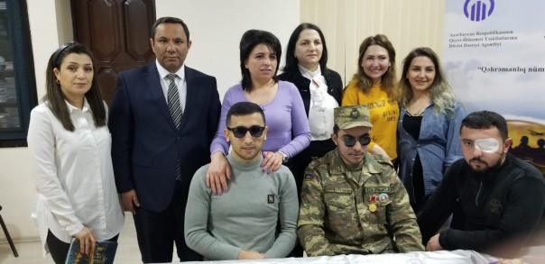 {"en":"AN EXAMPLE OF HEROISM","az":"Q\u018fHR\u018fMANLIQ N\u00dcMUN\u018fS\u0130","ru":"\u041f\u0420\u0418\u041c\u0415\u0420 \u0413\u0415\u0420\u041e\u0418\u0417\u041c\u0410"}