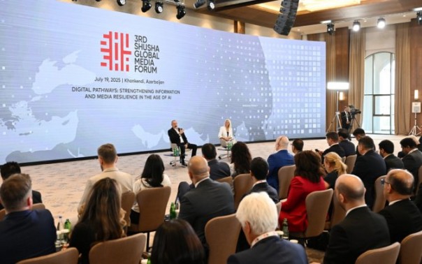 {"en":"S\u0259myar Abdullayev \u201cIII \u015eu\u015fa Qlobal Media Forumu qalib Az\u0259rbaycan\u0131n d\u00fcnyaya s\u00fclh, \u0259dal\u0259t v\u0259 h\u0259mr\u0259ylik \u00e7a\u011f\u0131r\u0131\u015f\u0131d\u0131r\u201d","az":null,"ru":null}