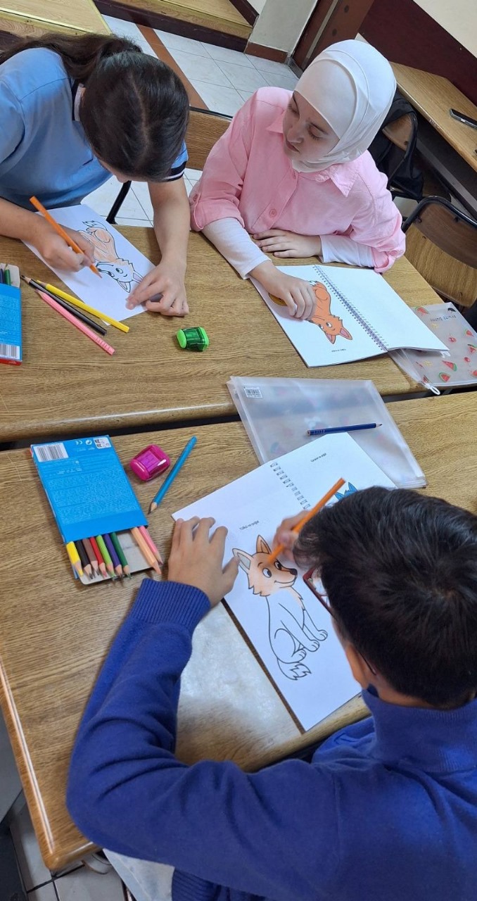 “Rəngləri hiss et!” – Görmə məhdudiyyətli uşaqlar üçün ilk taktil rəngləmə dəsti təqdim olundu