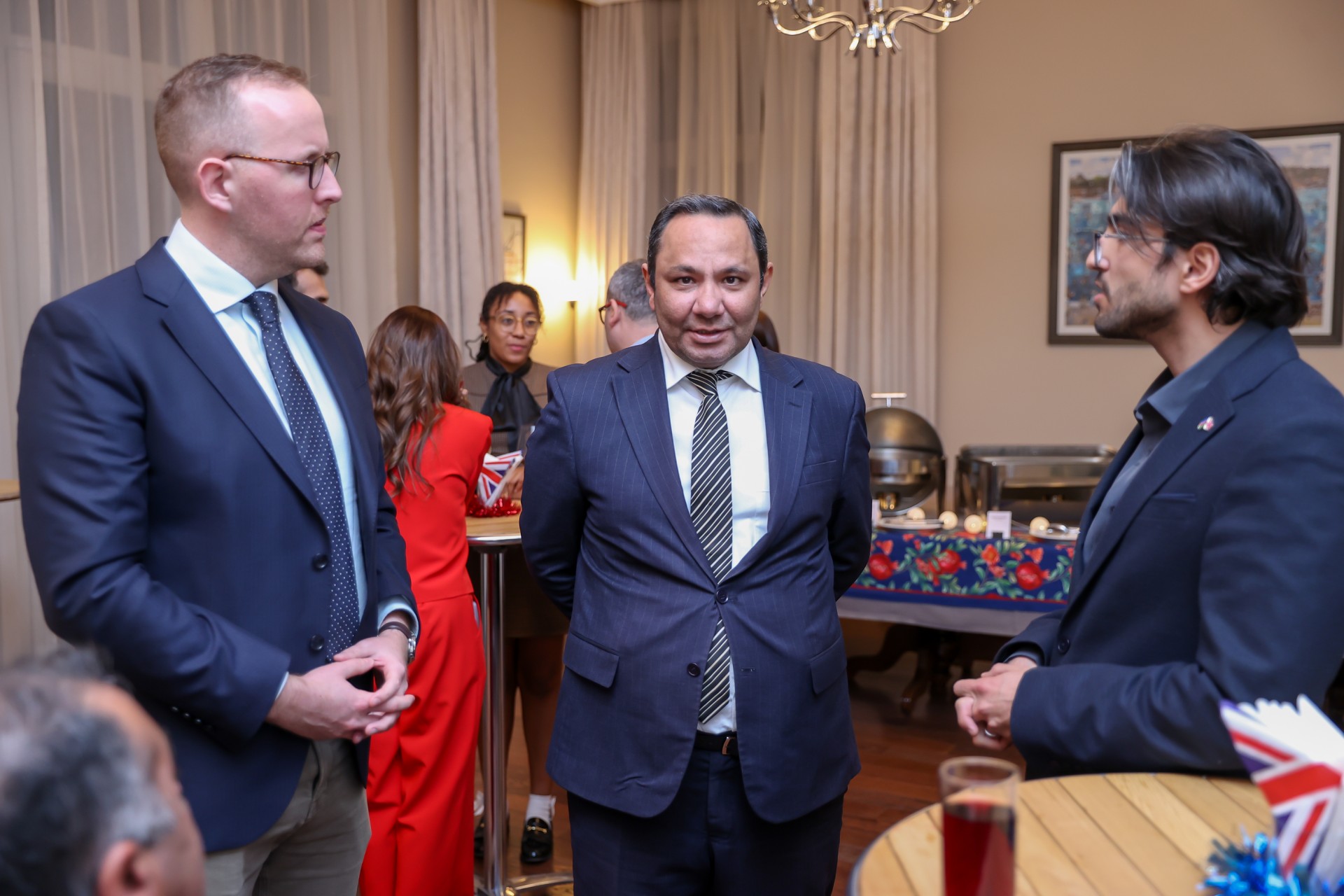 Britaniya Səfirinin Bakıdakı İqamətgahında Görüş Keçirilib